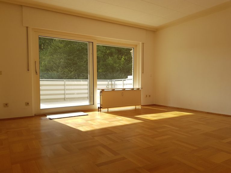 Immobilienangebot - Bad Rothenfelde - Alle - Schöne 4-Zimmer-Wohnung mit großartiger Dachterrasse und Einzelgarage