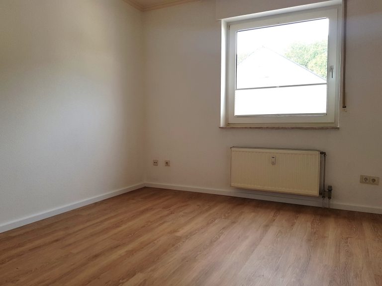 Immobilienangebot - Bad Rothenfelde - Alle - Schöne 4-Zimmer-Wohnung mit großartiger Dachterrasse und Einzelgarage