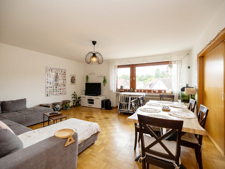 Immobilienangebot - Detmold / Remmighausen - Alle - Für Investoren & Unternehmer: Solides Mehrparteienhaus mit Gewerbeanteil in Detmold