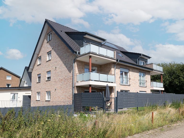 Immobilienangebot - Minden - Alle - Rendite trifft Qualität: 6 vollvermietete Wohneinheiten mit ca. 63.000 € Mieteinnahme in Minden