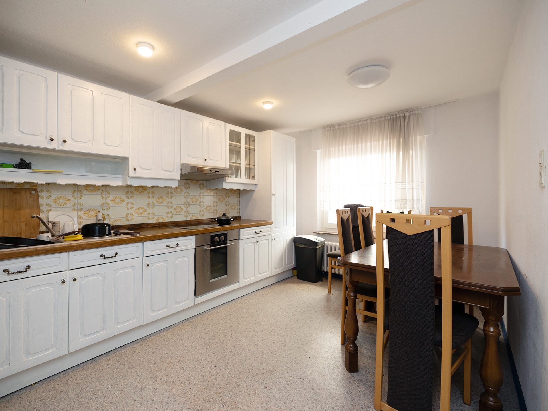 Immobilienangebot - Hiddenhausen - Alle - Großes Ein- bis Zweifamilienhaus auf traumhaftem Grundstück in Hiddenhausen