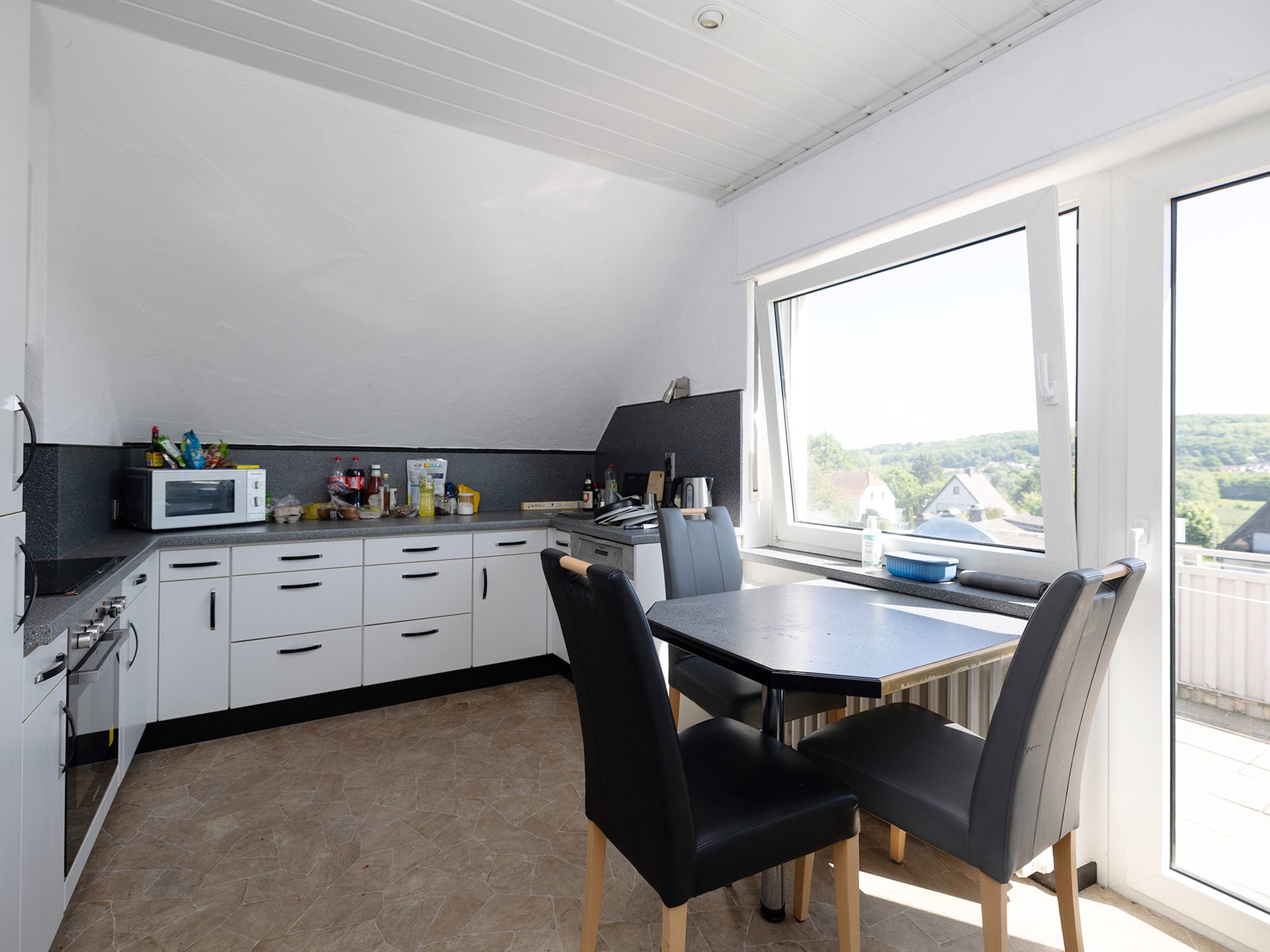 Immobilienangebot - Hiddenhausen - Alle - Großes Ein- bis Zweifamilienhaus auf traumhaftem Grundstück in Hiddenhausen