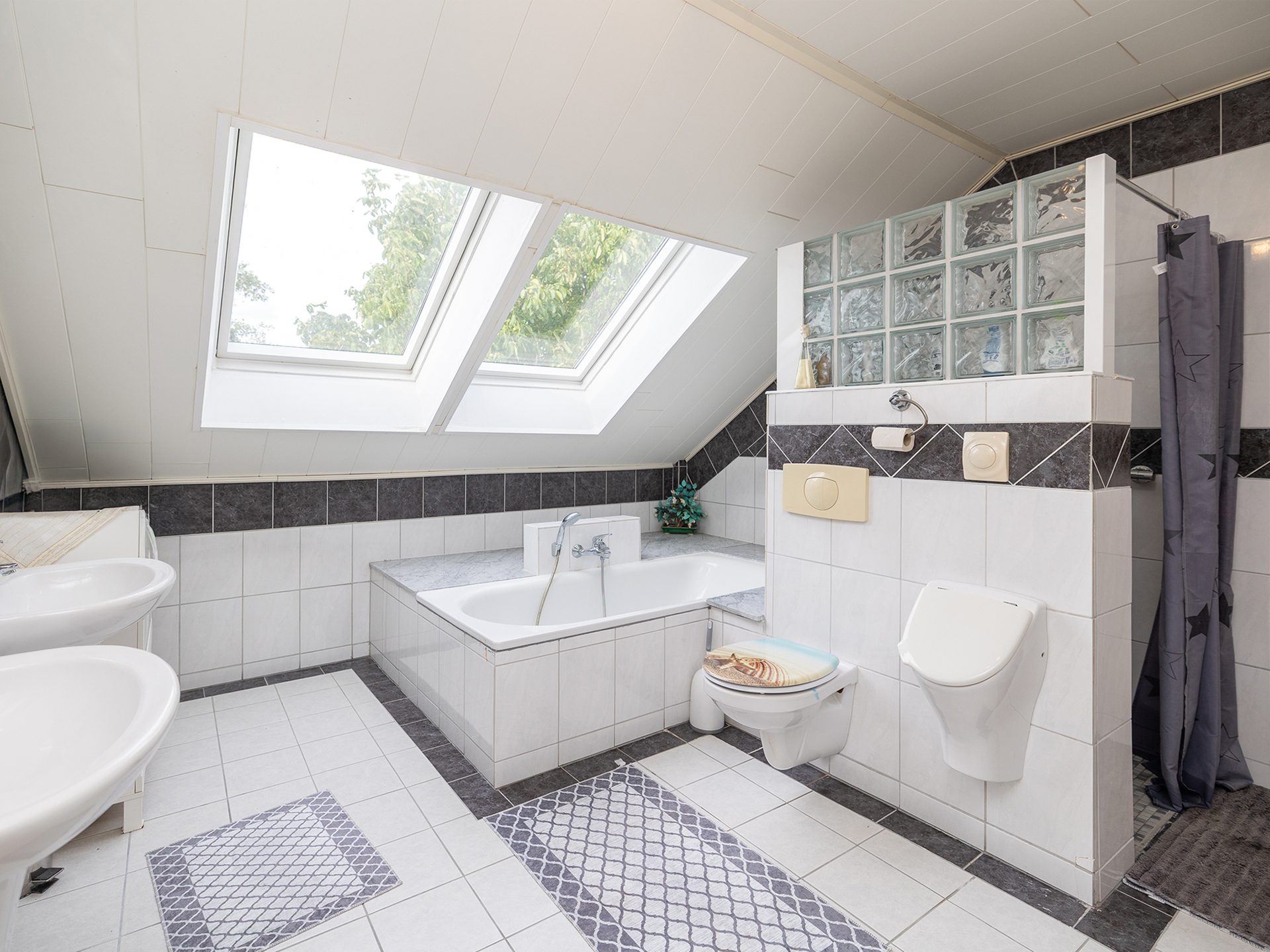 Immobilienangebot - Lübbecke - Alle - Zwei unter einem Dach - Einfamilienhaus mit Einliegerwohnung in Lübbecke