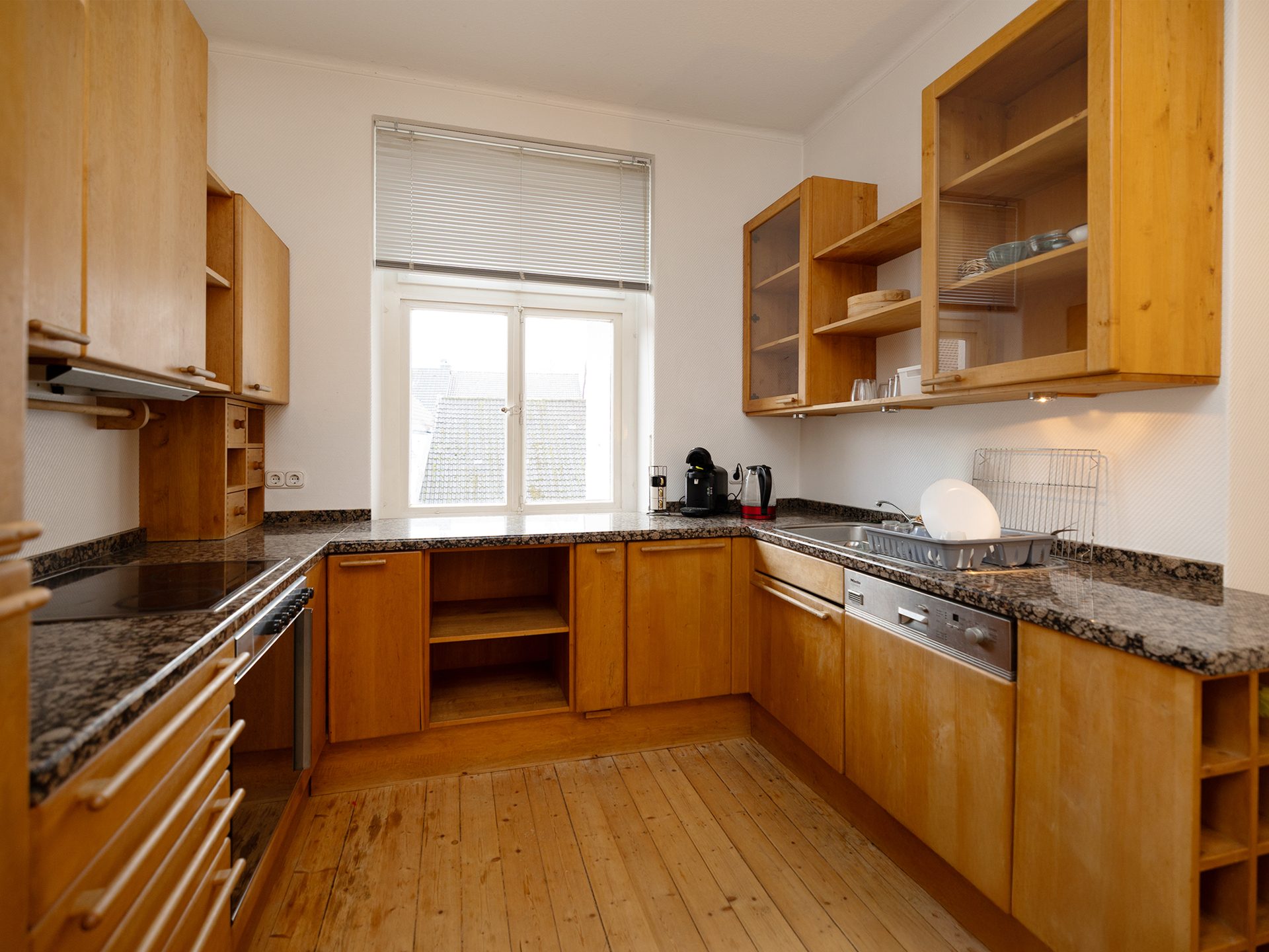 Immobilienangebot - Bad Salzuflen - Alle - Preis reduziert: Altbaujuwel mit Balkon – stilvolles Wohnen im Herzen von Bad Salzuflen