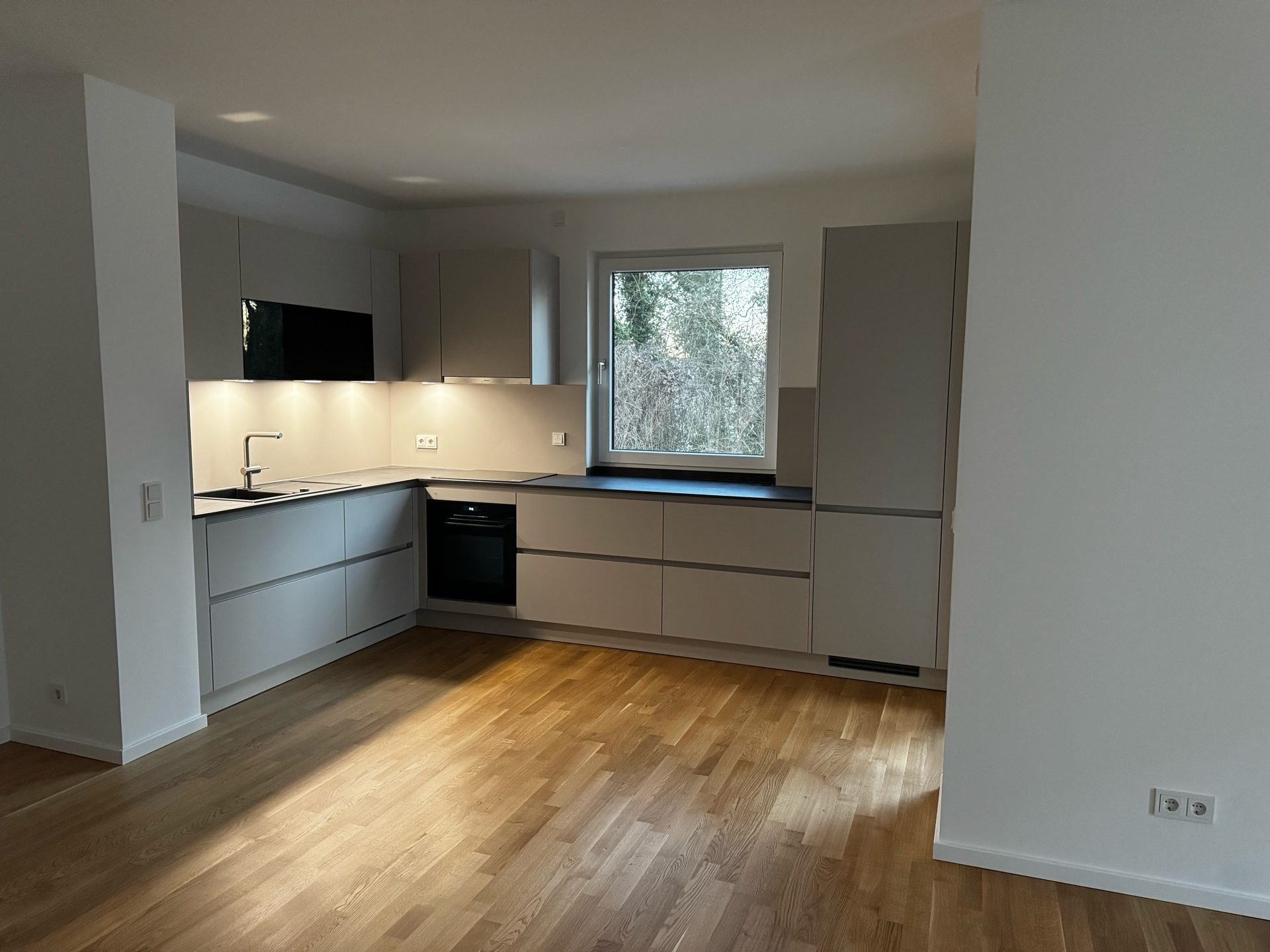Immobilienangebot - Osnabrück - Alle - Provisionsfrei für den Mieter - Erstbezug einer 4-Zimmer-Wohnung am Westerberg in Osnabrück