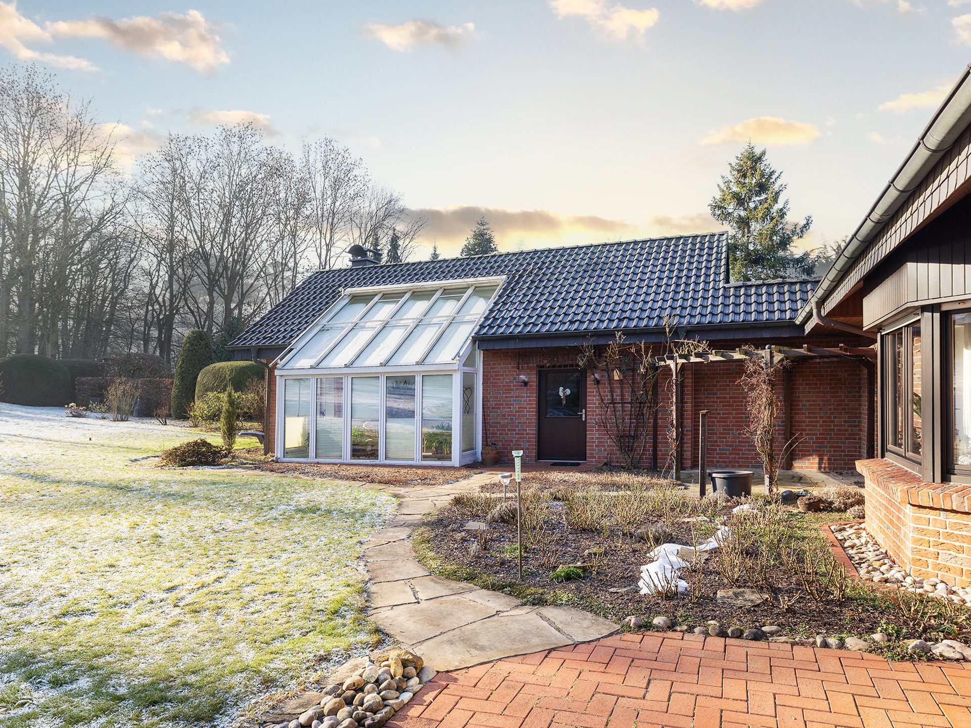Immobilienangebot - Melle - Alle - Besonderer Charme - Einfamilienhaus mit großzügigem Grundstück in bester Lage von Wellingholzhausen!