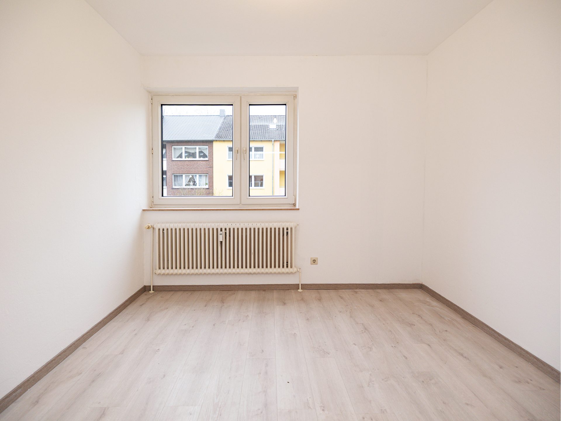 Immobilienangebot - Osnabrück - Alle - Jetzt investieren - Leerstehende Drei-Zimmer-Eigentumswohnung in Osnabrück