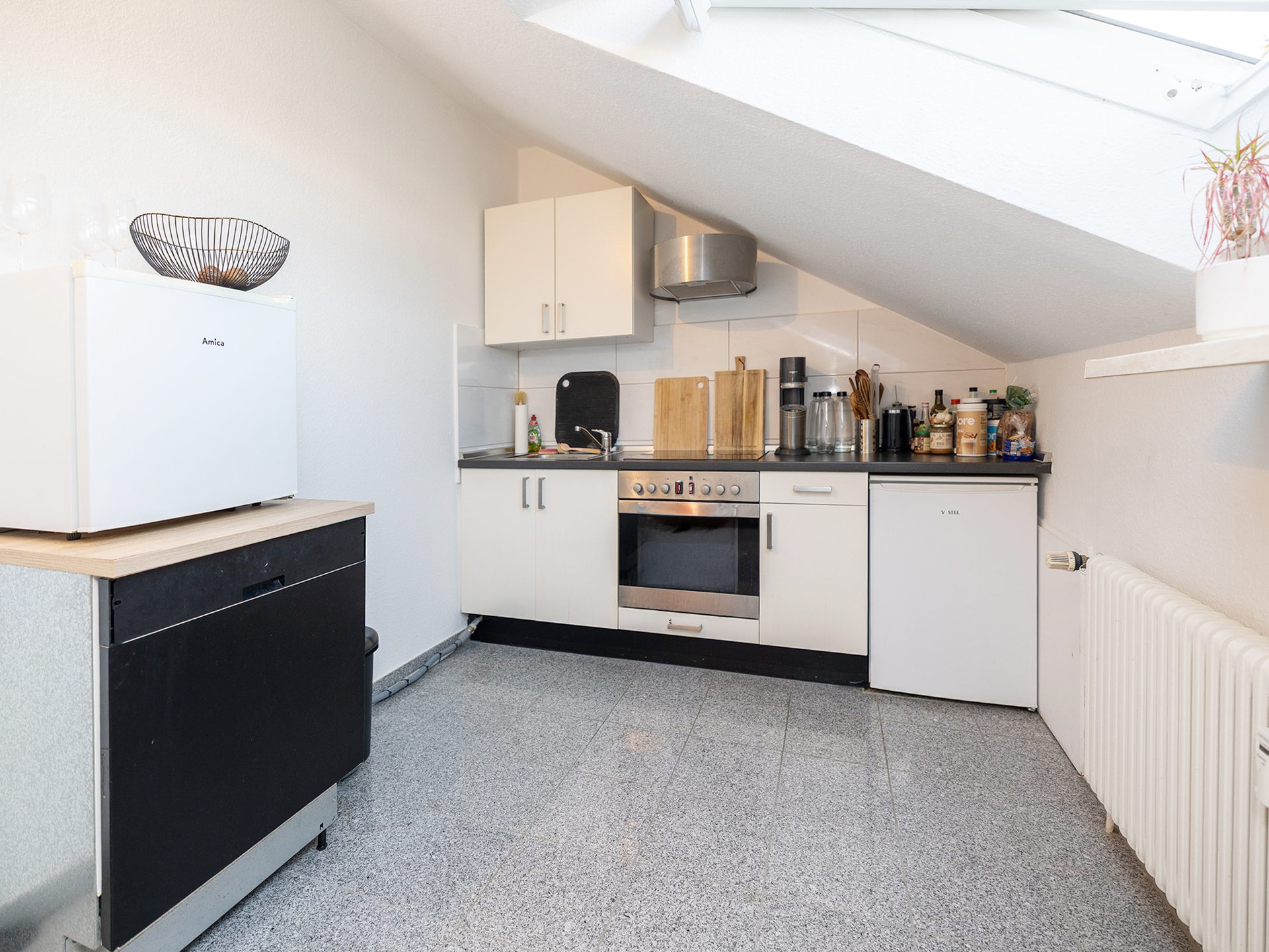 Immobilienangebot - Osnabrück - Alle - Solide Investition - Vermietete Zwei-Zimmer-Wohnung mit zuverlässigem Mieter in Osnabrück