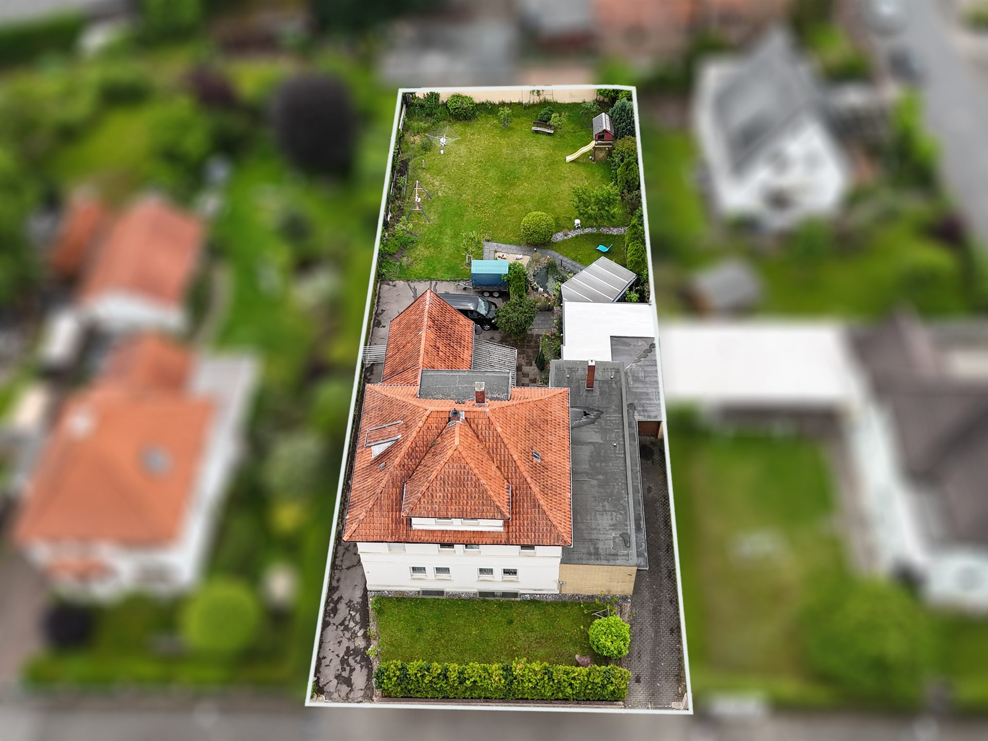 Immobilienangebot - Bad Salzuflen - Alle - 4-Familienhaus mit großzügiger, eigennutzbarer Einheit und 3 vermieteten Wohnungen in Bad Salzuflen