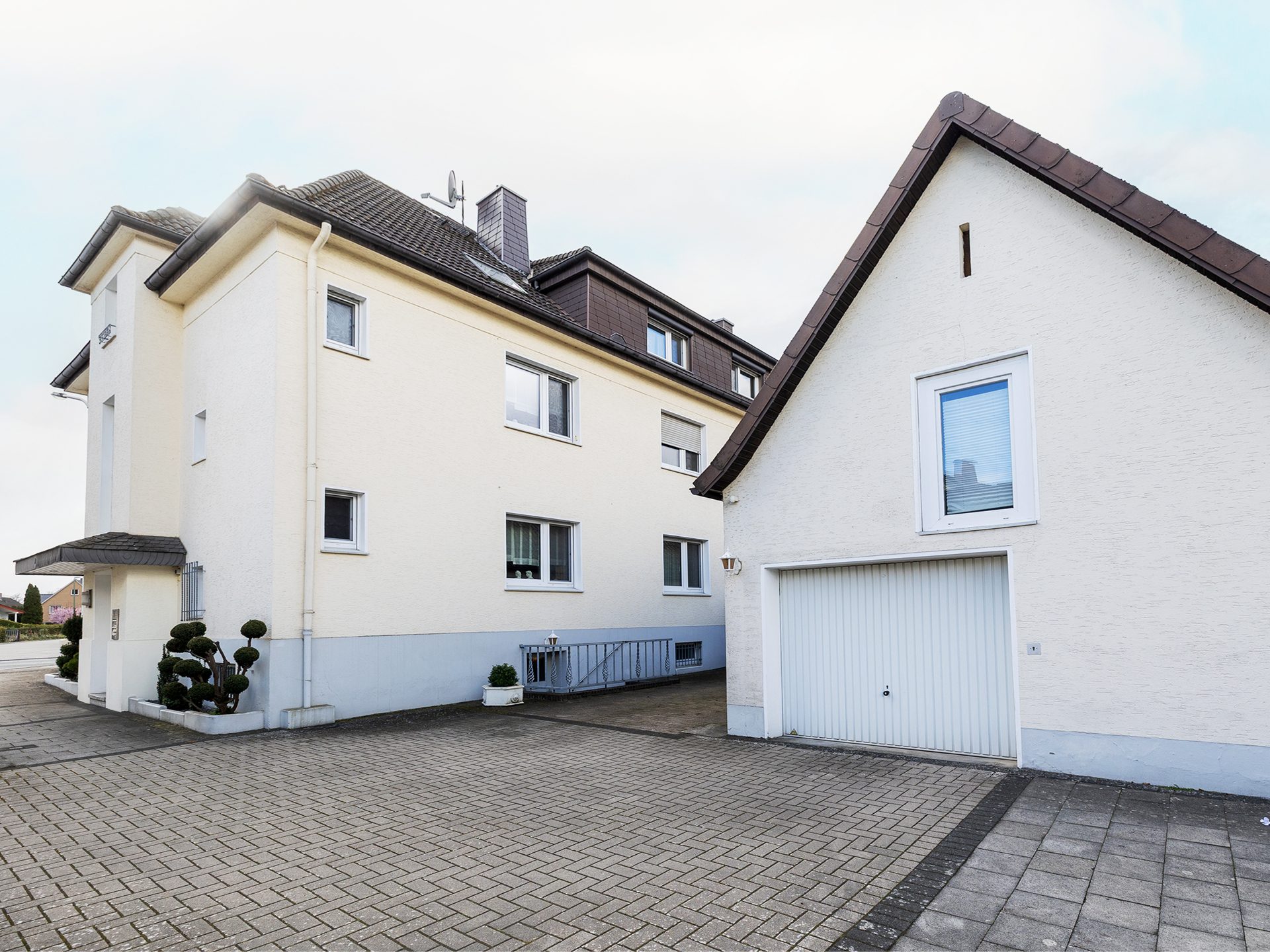 Immobilienangebot - Osnabrück - Alle - Wir suchen einen neuen Eigentümer - Gepflegtes Mehrfamilienhaus in Lüstringen zu verkaufen!