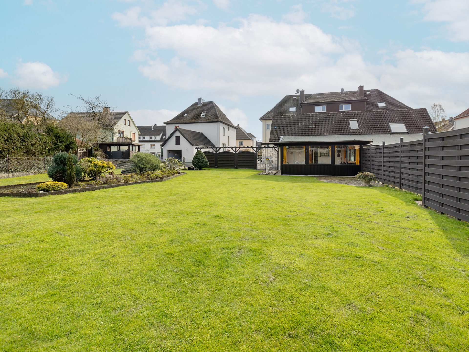 Immobilienangebot - Osnabrück - Alle - Wir suchen einen neuen Eigentümer - Gepflegtes Mehrfamilienhaus in Lüstringen zu verkaufen!