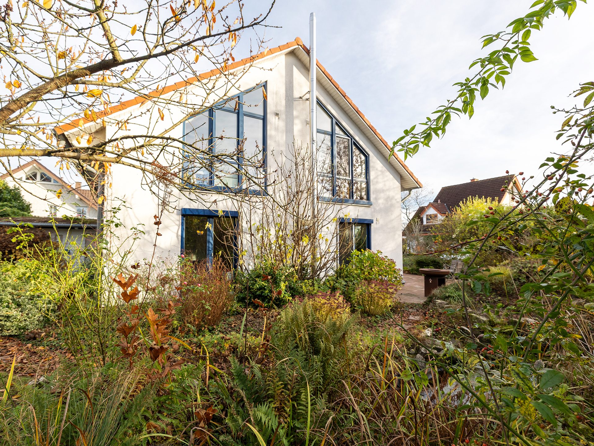 Immobilienangebot - Hiddenhausen - Alle - Einfamilienhaus mit nachhaltigem Energiekonzept und viel Platz in Hiddenhausen