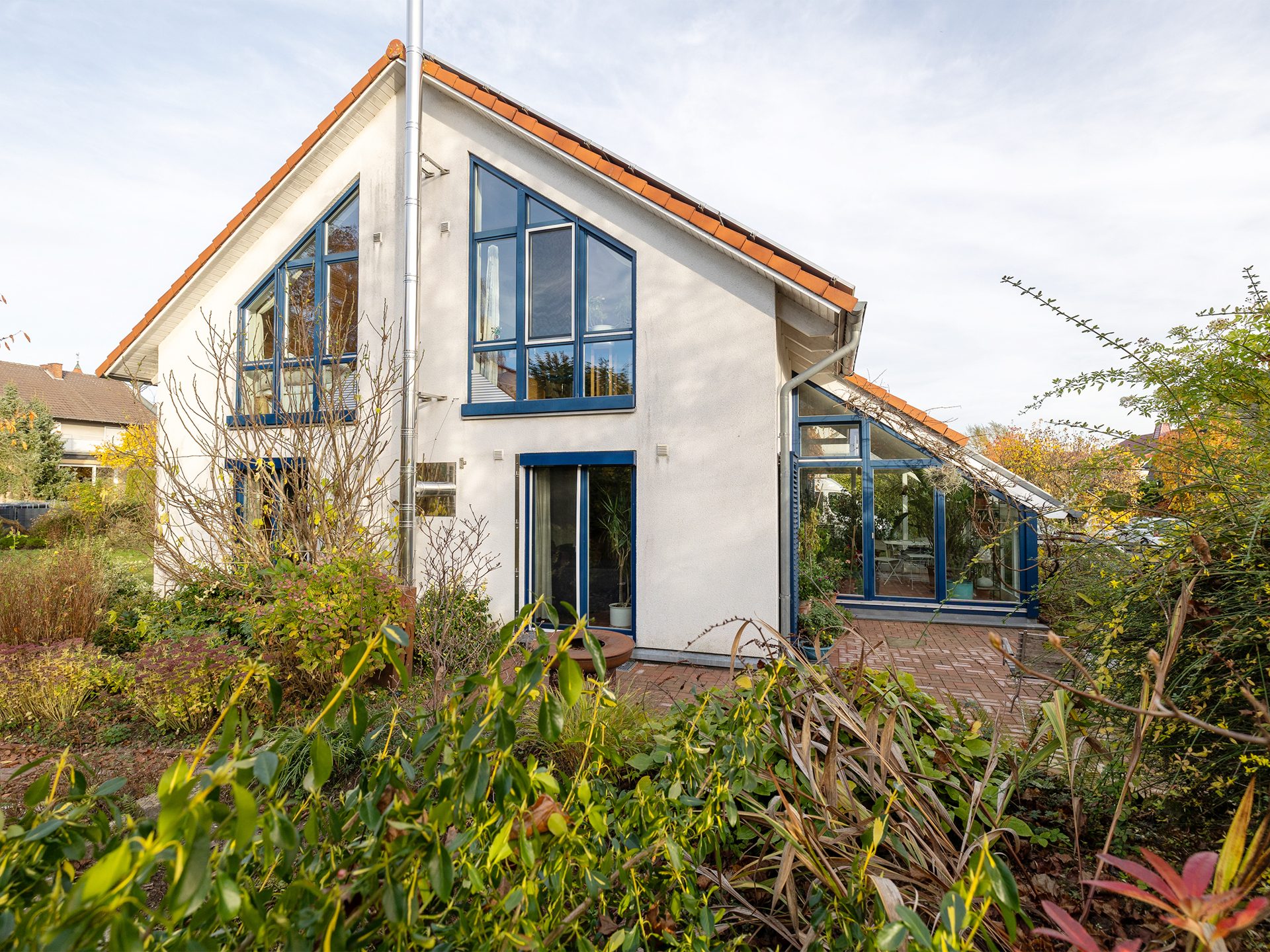 Immobilienangebot - Hiddenhausen - Alle - Einfamilienhaus mit nachhaltigem Energiekonzept und viel Platz in Hiddenhausen