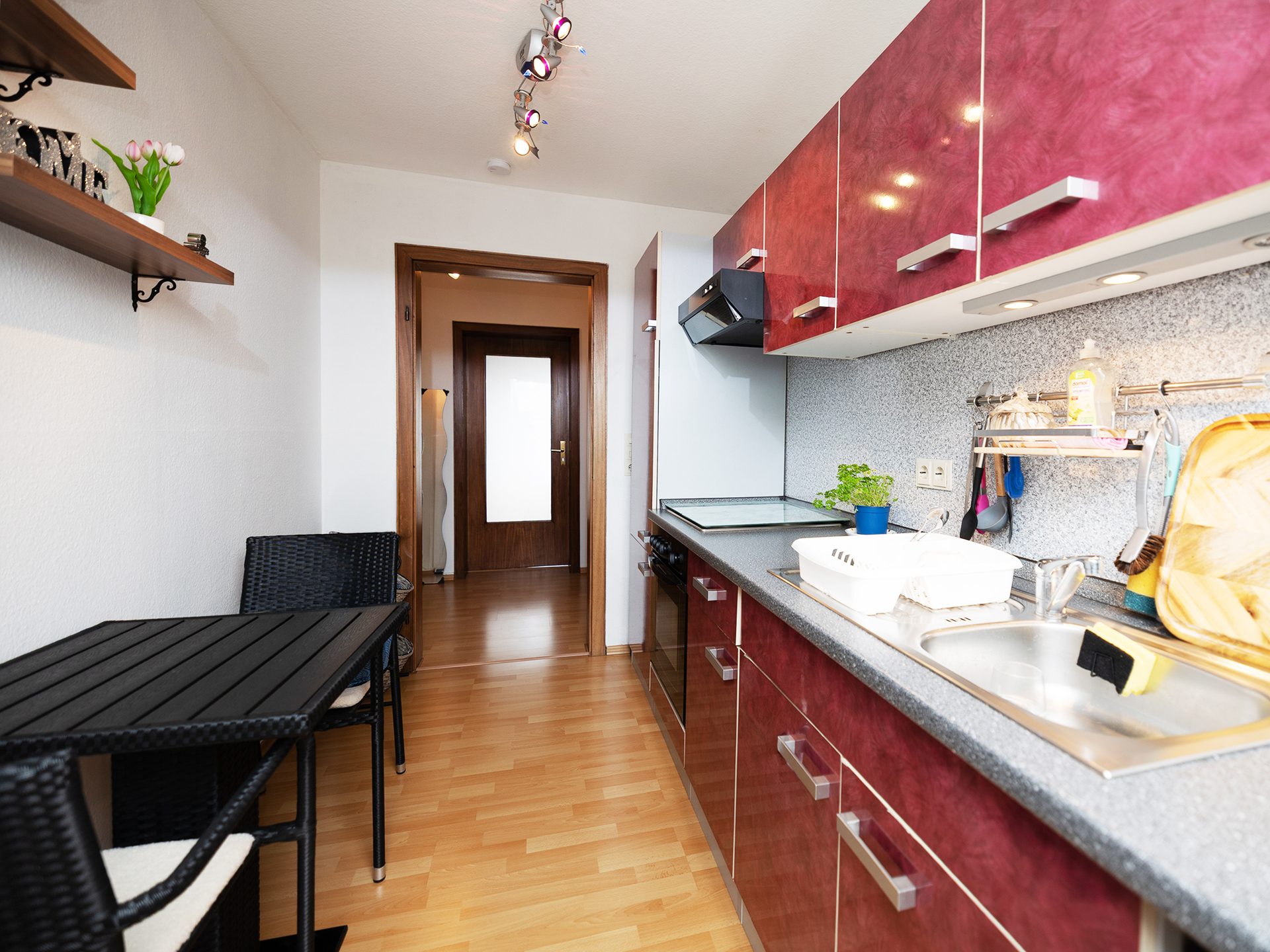Immobilienangebot - Bad Oeynhausen - Alle - Helle und gepflegte 2-Zimmer-Dachgeschosswohnung mit großzügigem Balkon in Bad Oeynhausen