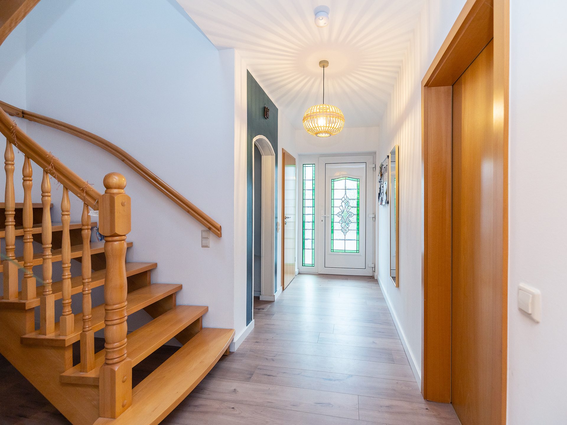 Immobilienangebot - Diepholz - Alle - Modernisiertes Einfamilienhaus mit Wintergarten, Sauna & umlaufender Terrasse