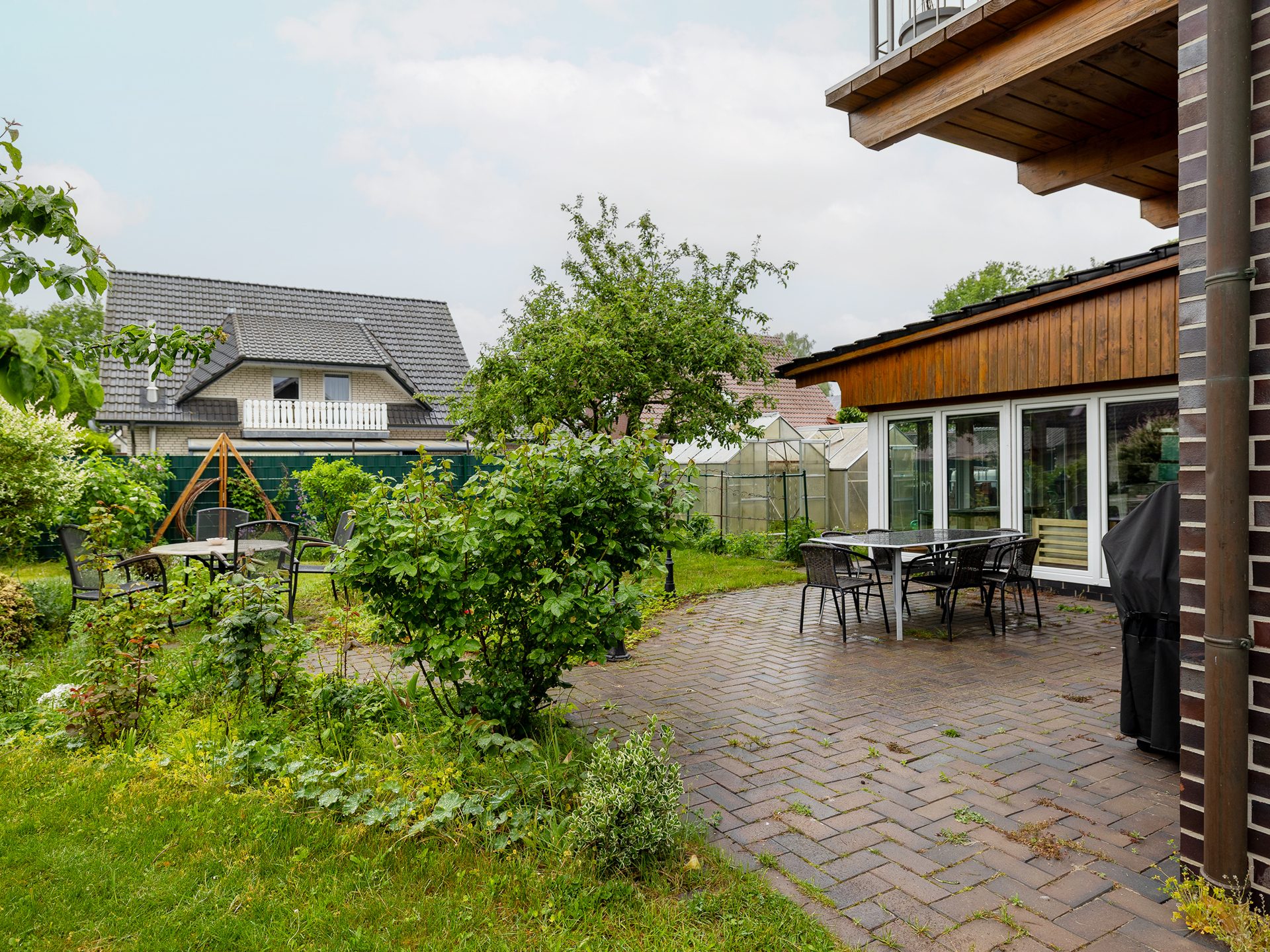 Immobilienangebot - Diepholz - Alle - Modernisiertes Einfamilienhaus mit Wintergarten, Sauna & umlaufender Terrasse