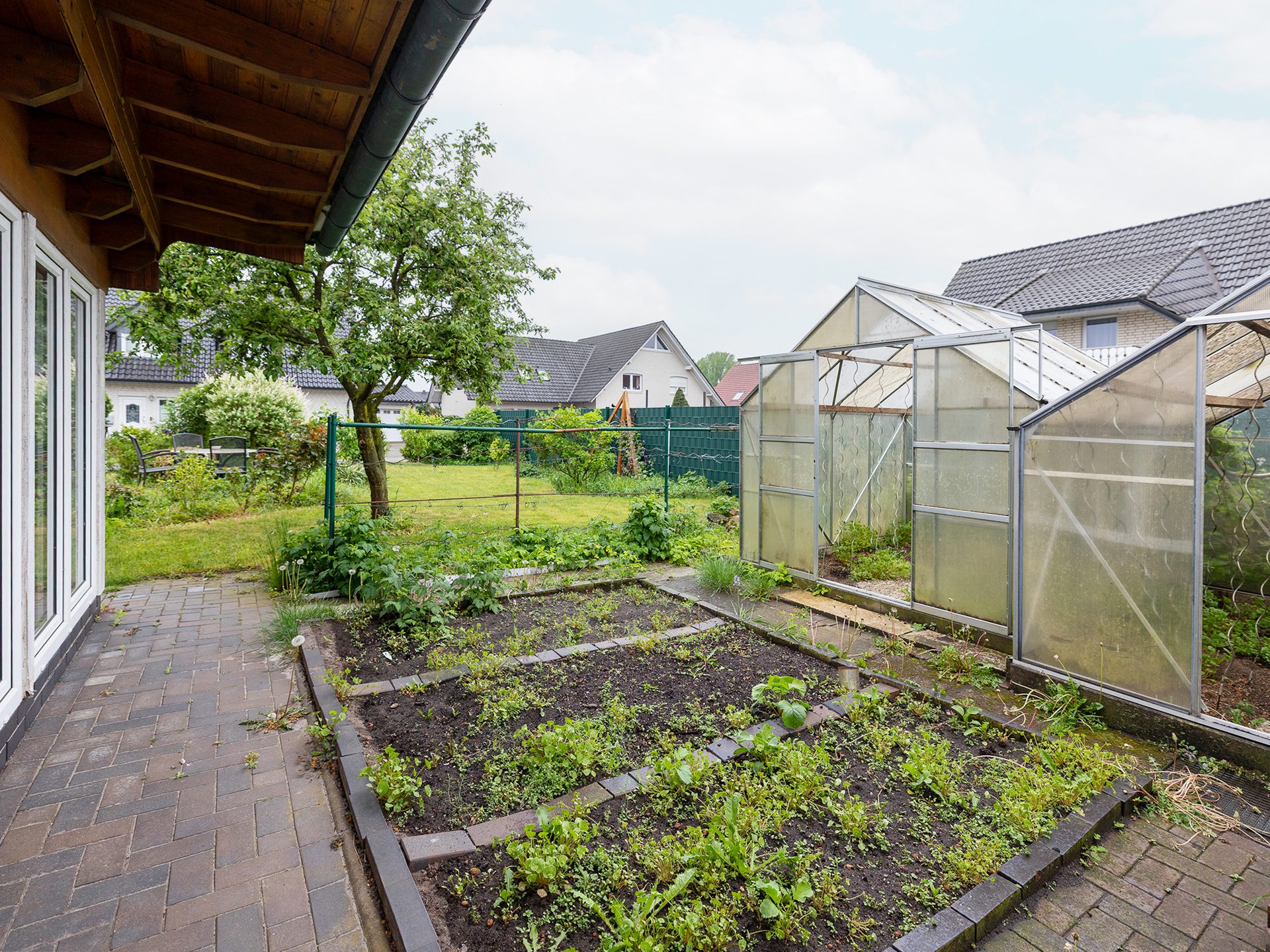Immobilienangebot - Diepholz - Alle - Modernisiertes Einfamilienhaus mit Wintergarten, Sauna & umlaufender Terrasse