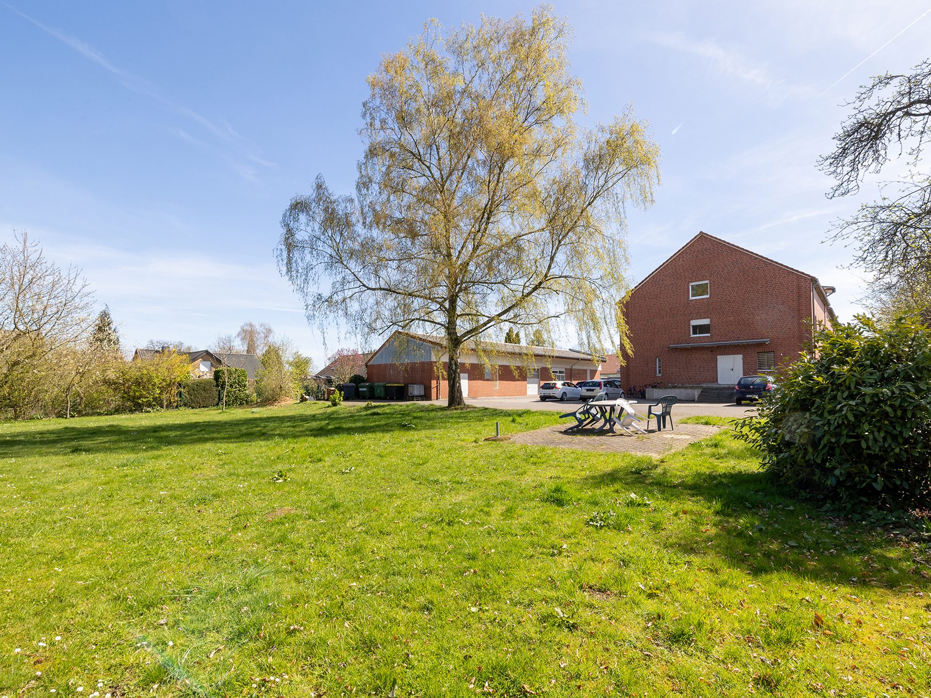 Immobilienangebot - Melle / Neuenkirchen - Alle - Vollvermietetes Renditeobjekt: 12 Wohneinheiten und eine Lagerhalle in Melle-Neuenkirchen!