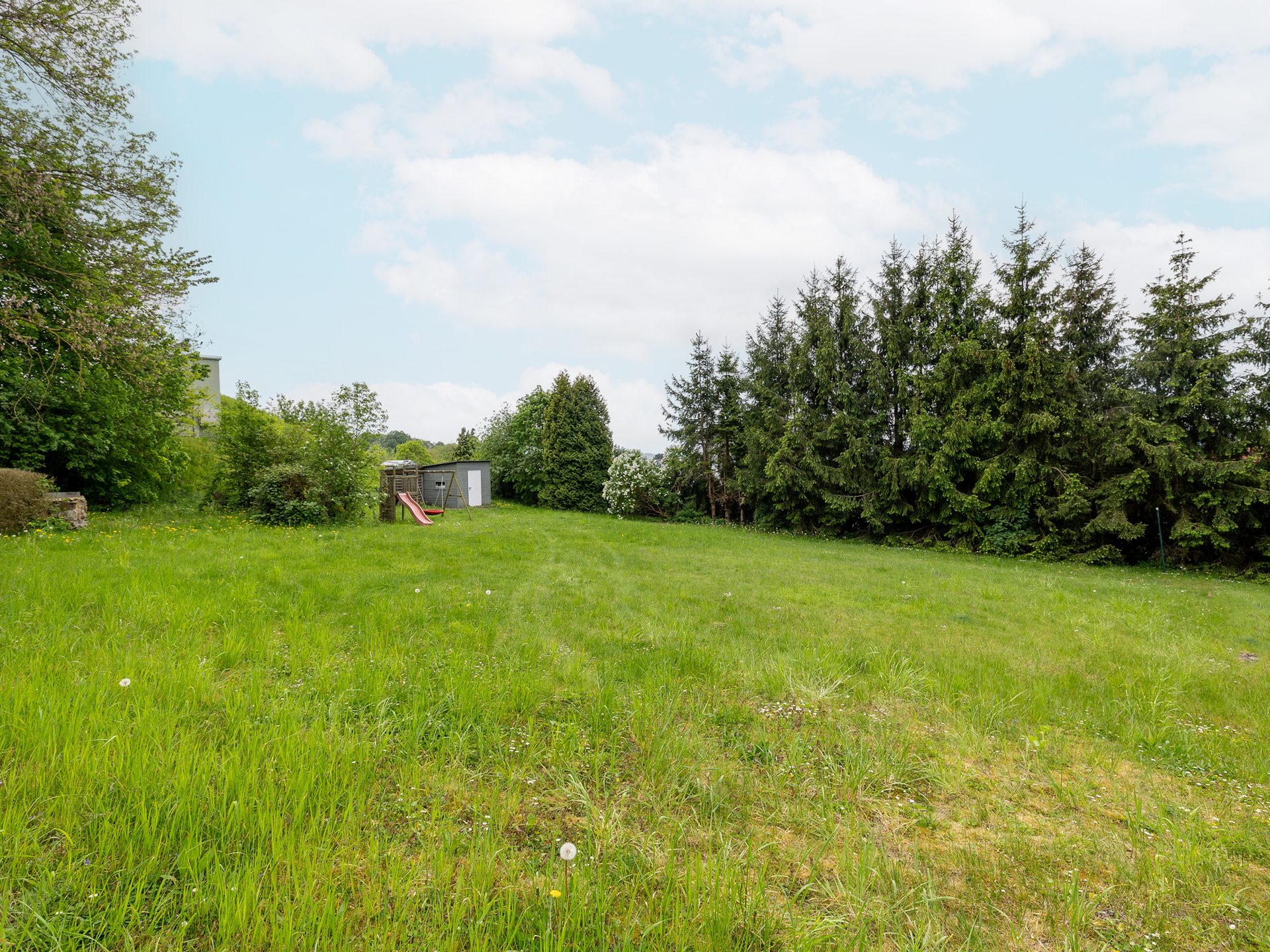 Immobilienangebot - Vlotho - Alle - Kein Neubaugebiet, sondern Nachbarschaft: Baugrundstück mit viel Potenzial in Vlotho