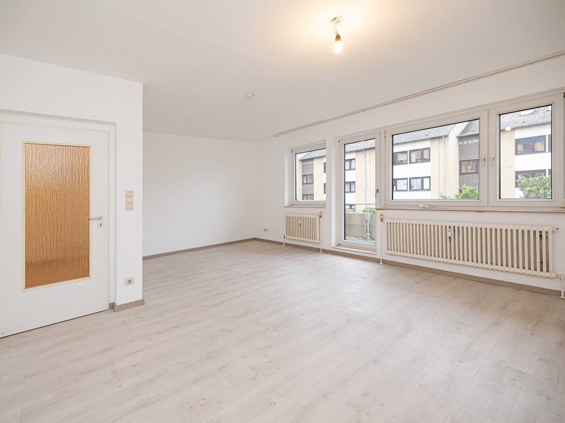 Immobilienangebot - Osnabrück - Alle - Ihr neues Zuhause in Osnabrück – Helle 3-Zimmer-Wohnung mit Balkon & Einbauküche zu vermieten