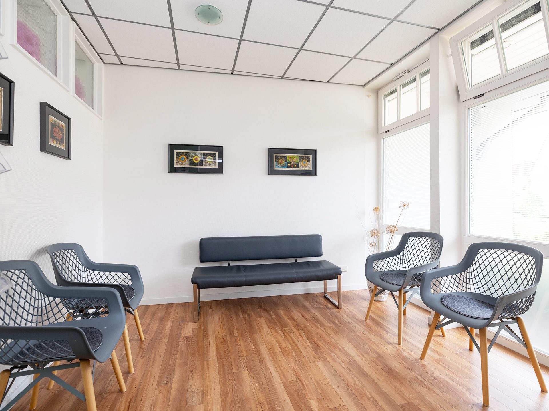 Immobilienangebot - Detmold / Spork-Eichholz - Alle - Praxisfläche mit 10 Räumen | Ideal für Ärzte, Therapeuten & Dienstleister in Detmold