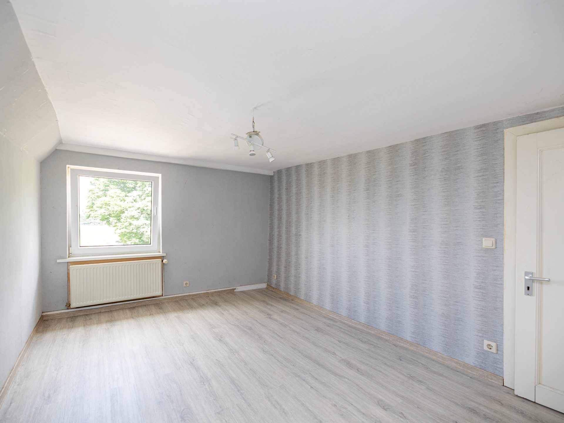 Immobilienangebot - Varrel - Alle - Historisches Einfamilienhaus mit großem Grundstück und viel Potenzial