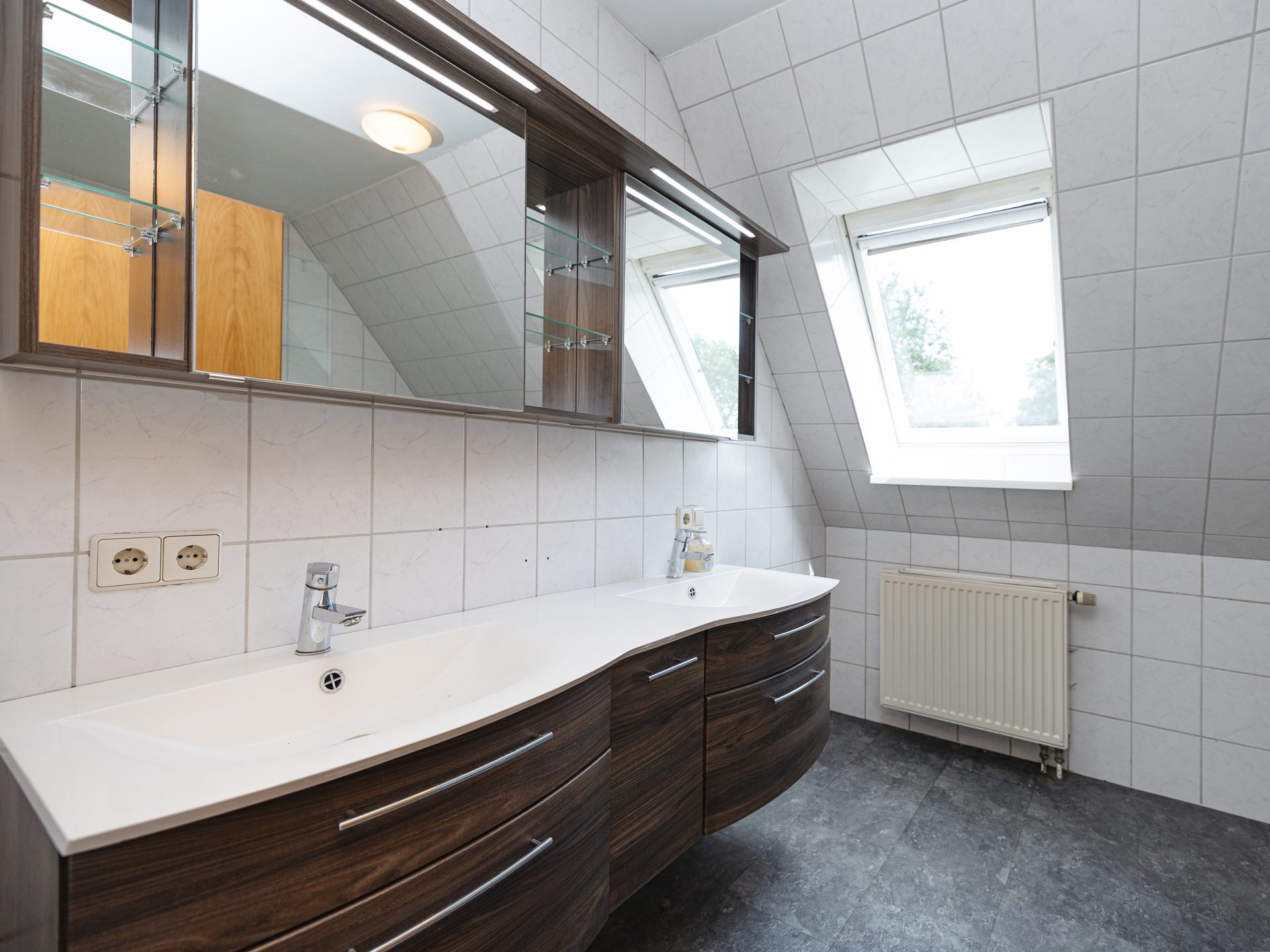 Immobilienangebot - Varrel - Alle - Historisches Einfamilienhaus mit großem Grundstück und viel Potenzial