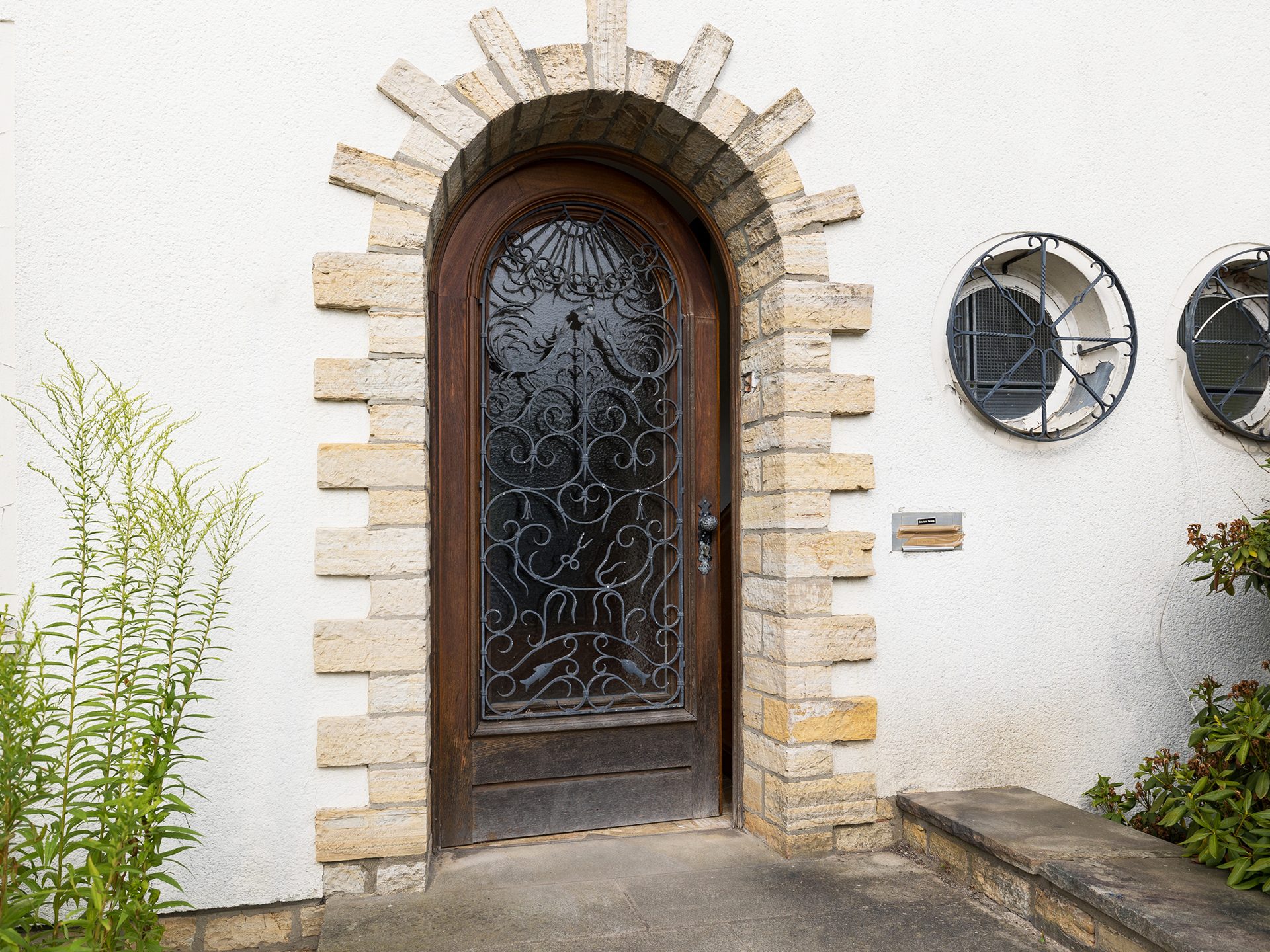 Immobilienangebot - Osnabrück / Gretesch - Alle - Geräumiges Einfamilienhaus mit großem Grundstück und Entwicklungspotenzial in Osnabrück-Gretesch