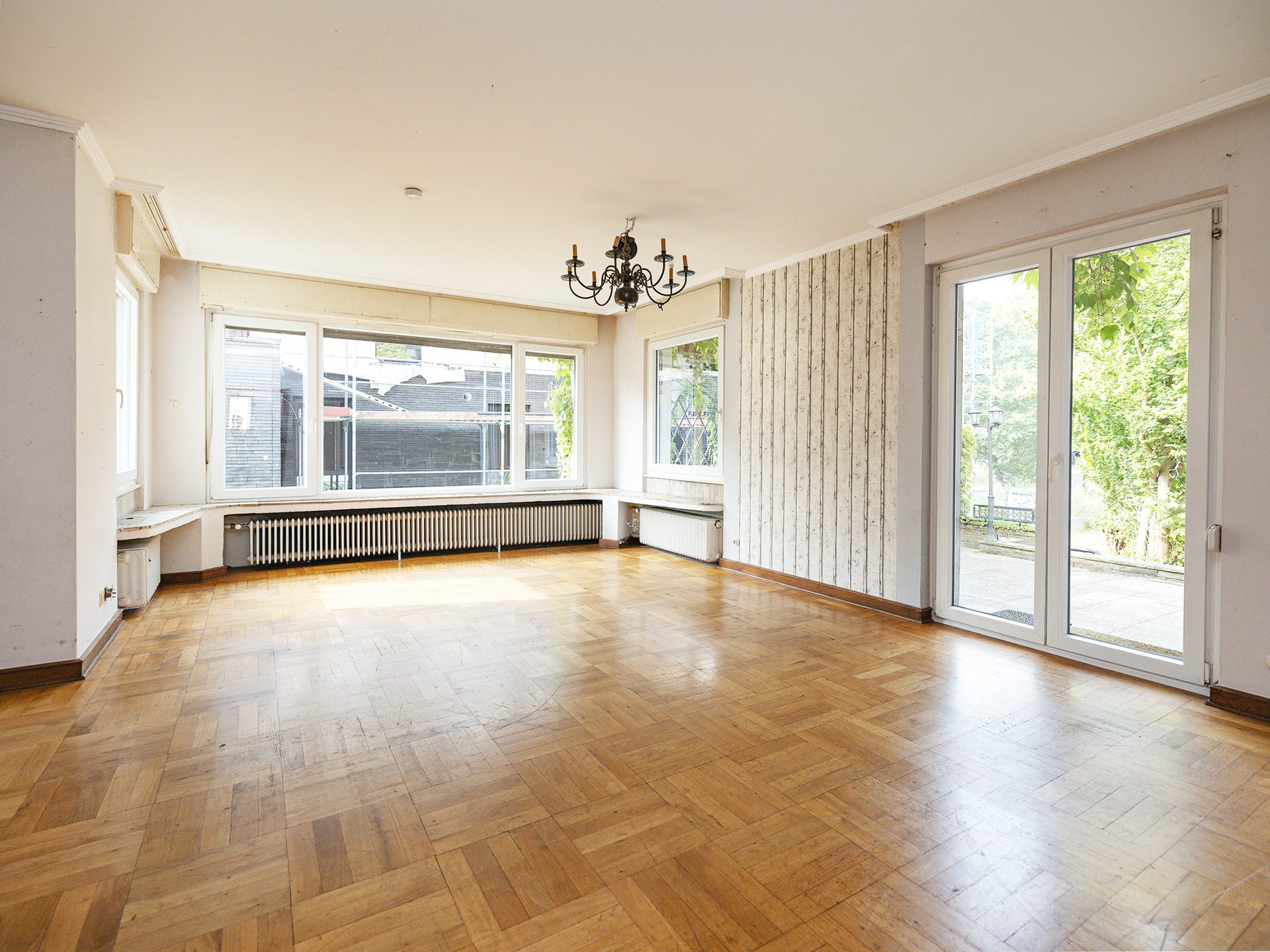 Immobilienangebot - Osnabrück / Gretesch - Alle - Geräumiges Einfamilienhaus mit großem Grundstück und Entwicklungspotenzial in Osnabrück-Gretesch
