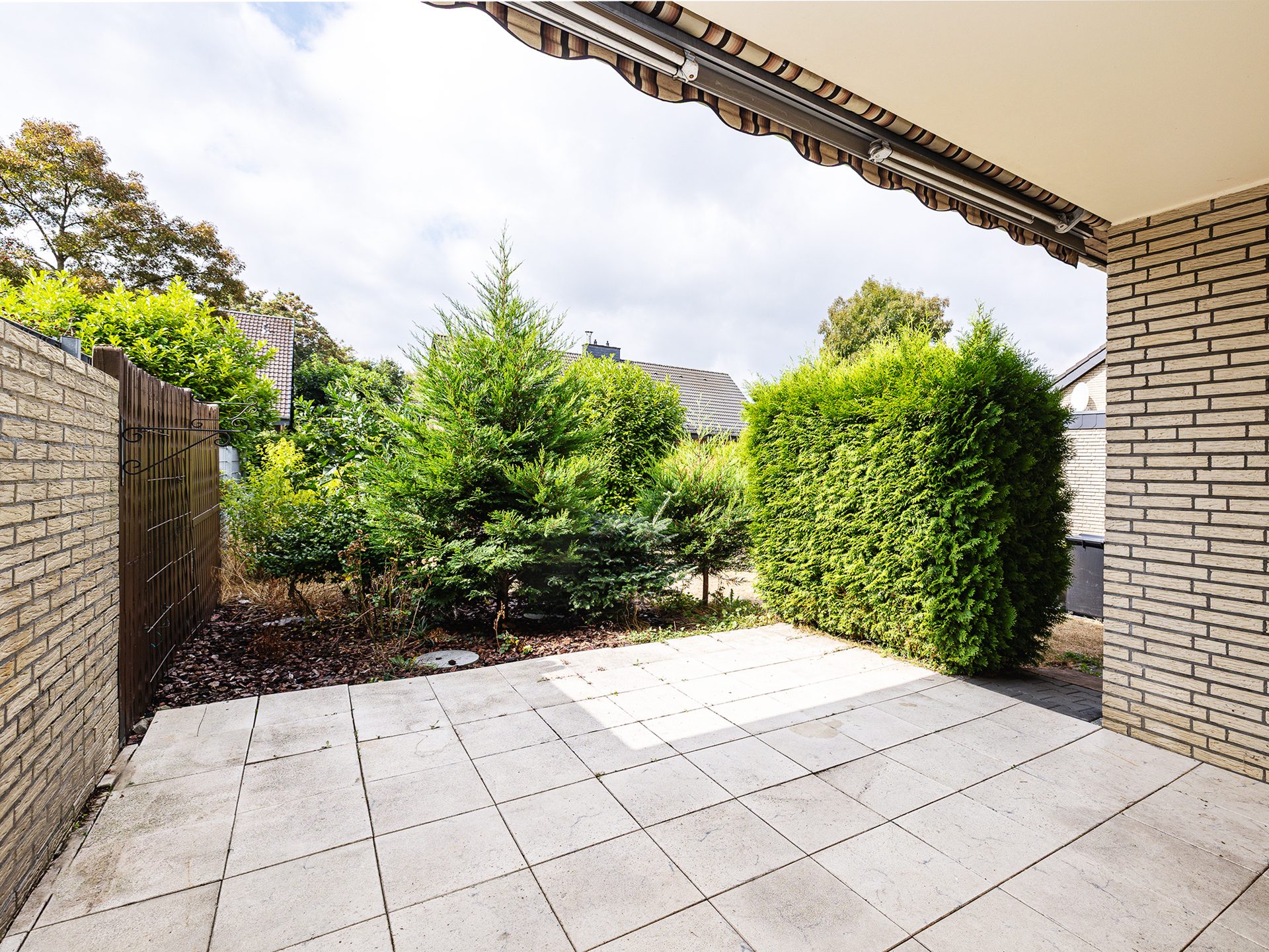 Immobilienangebot - Osnabrück - Alle - Charmante Doppelhaushälfte in Osnabrück-Eversburg: Sackgassenlage, Kamin und Garage
