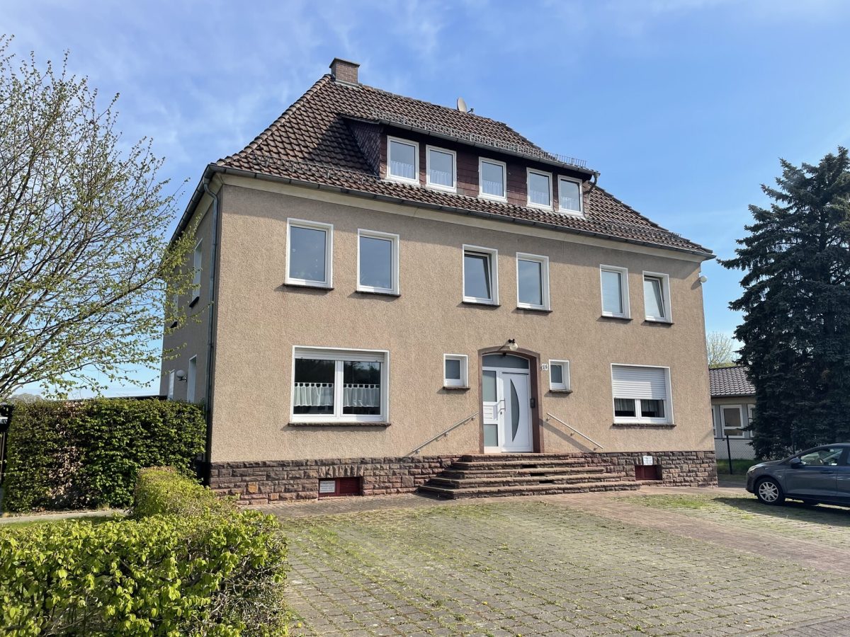 Immobilienangebot - Beverungen-Wehrden - Alle - Zwei Wohnhäuser mit insgesamt vier Wohneinheiten auf einem Grundstück