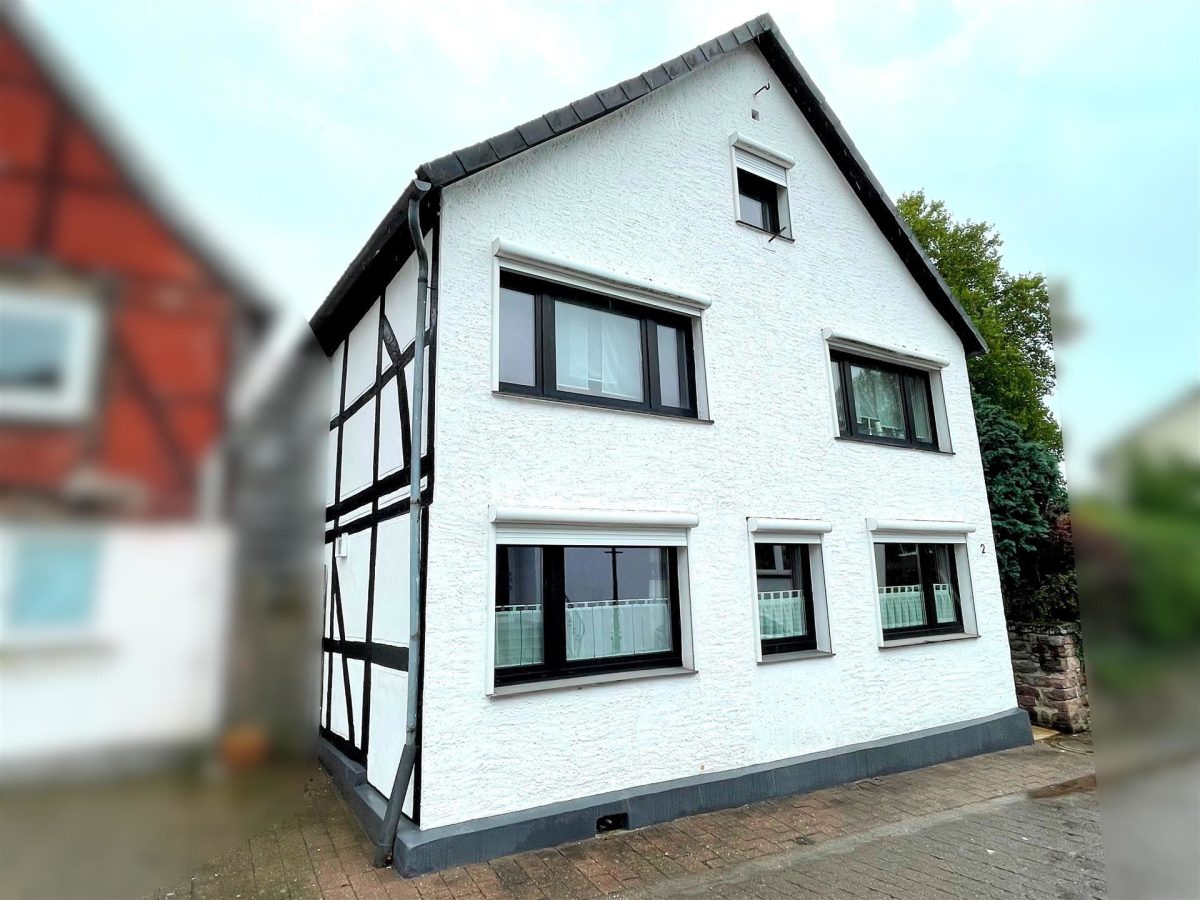 Immobilienangebot – Beverungen – Alle – Weser in fußläufiger Nähe – Ihr zukünftiges Fachwerkhaus Immobilienangebot - Beverungen - Alle - Weser in fußläufiger Nähe - Ihr zukünftiges Fachwerkhaus