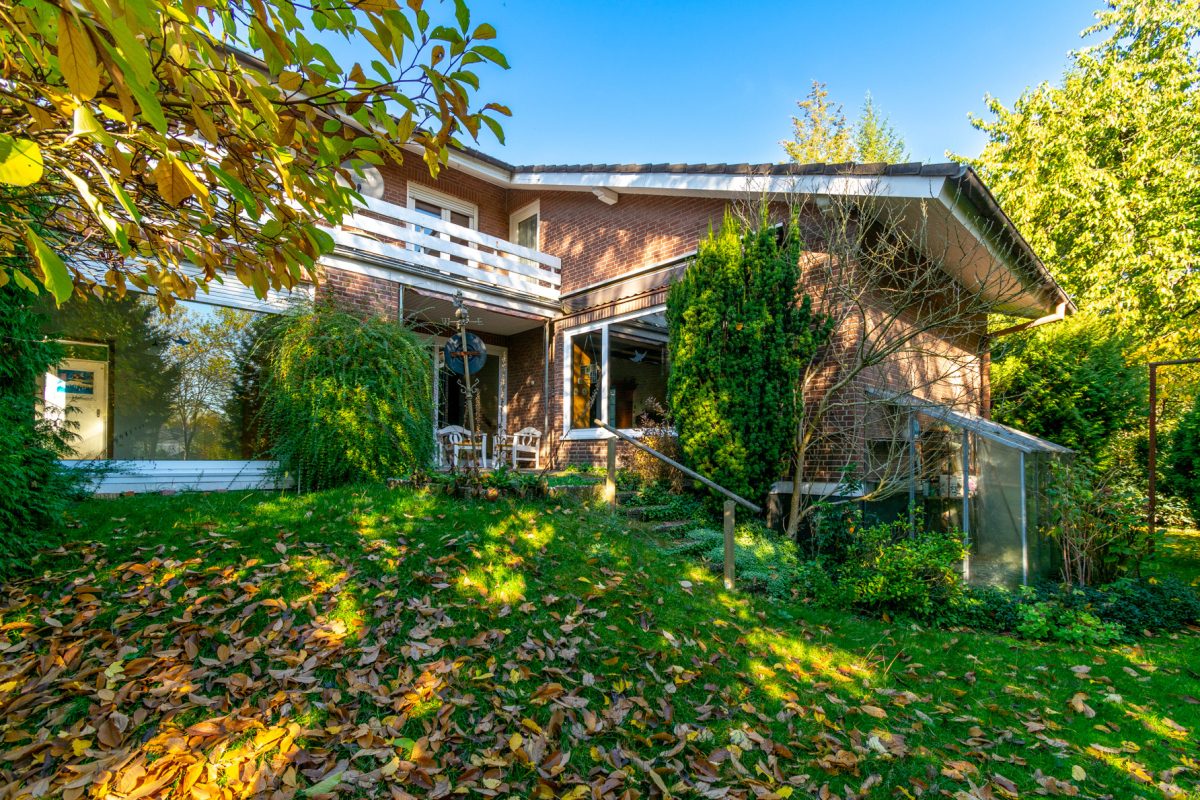 Außenansicht Immobilienangebot - Paderborn - Alle - Großzügiges Wohnhaus in beliebter Lage