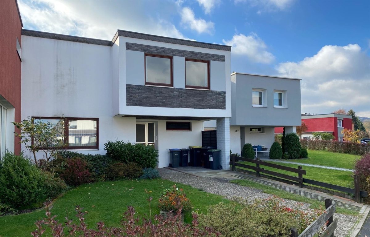 Immobilienangebot - Horn-Bad Meinberg - Alle - Solides Haus für die kleine Familie!