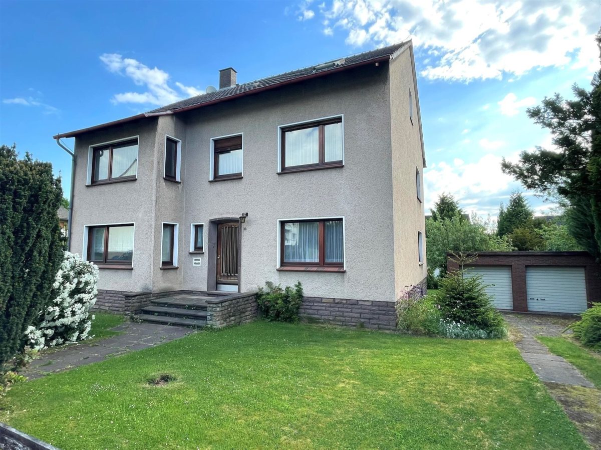 Immobilienangebot - Höxter - Alle - Seltenes Angebot! Ein-/Zweifamilienhaus in 37671 Höxter