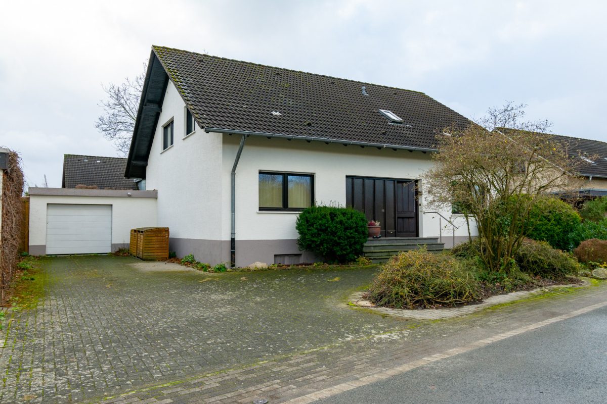 Immobilienangebot - Salzkotten - Alle - Großzügiges Einfamilienhaus in sehr beliebter Lage