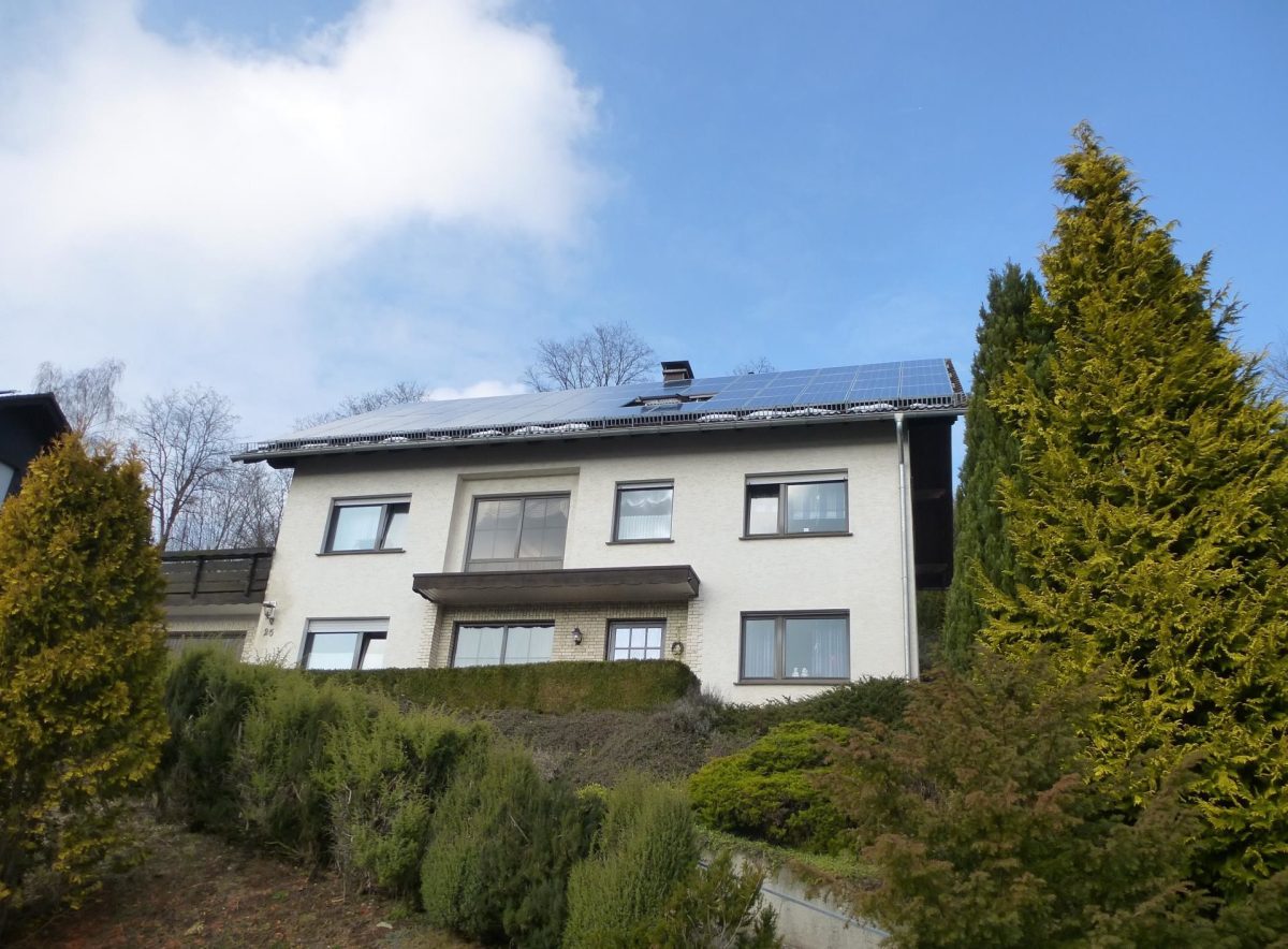 Immobilienangebot – Beverungen-Dalhausen – Alle – Großzügiges Zweifamilienhaus mit Einliegerwohnung in Immobilienangebot - Beverungen-Dalhausen - Alle - Großzügiges Zweifamilienhaus mit Einliegerwohnung in
