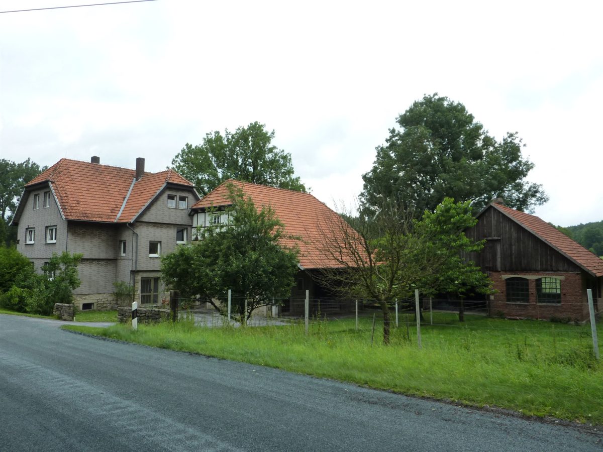Immobilienangebot – Brakel – Alle – Aussiedlerhof mit Platz für die Nutztierhaltung Immobilienangebot - Brakel - Alle - Aussiedlerhof mit Platz für die Nutztierhaltung