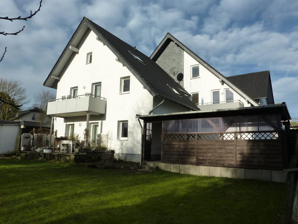 Immobilienangebot – Bad Driburg – Alle – Vollvermietetes Wohn- und Geschäftshaus Mitten in Neuenheerse Immobilienangebot - Bad Driburg - Alle - Vollvermietetes Wohn- und Geschäftshaus Mitten in Neuenheerse