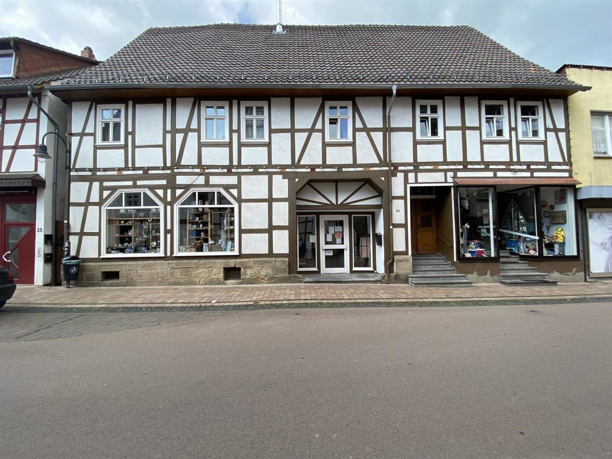 Immobilienangebot - Volkmarsen - Alle - Vollvermietetes Wohn- und Geschäftshaus in der Innenstadt von Volkmarsen