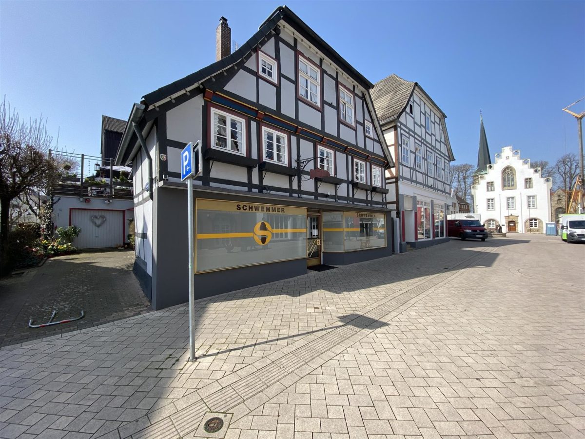 Immobilienangebot – Brakel – Alle – Denkmalgeschütztes Wohn-/Geschäftshaus in der Fußgängerzone von 33034 Brakel Immobilienangebot - Brakel - Alle - Denkmalgeschütztes Wohn-/Geschäftshaus in der Fußgängerzone von 33034 Brakel