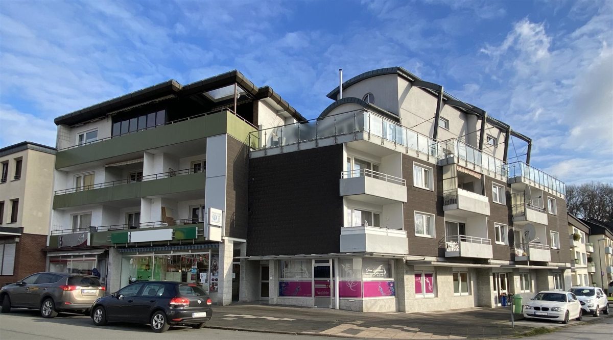 Immobilienangebot – Bad Driburg – Alle – Wohn- und Geschäftshaus in guter Lage Immobilienangebot - Bad Driburg - Alle - Wohn- und Geschäftshaus in guter Lage