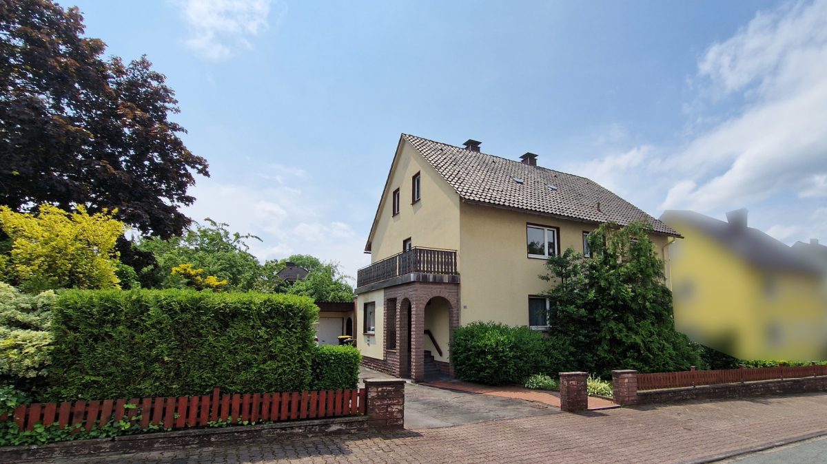 Außenbild Immobilienangebot - Fürstenberg - Alle - Zweifamilienhaus in friedvoller Wohngegend
