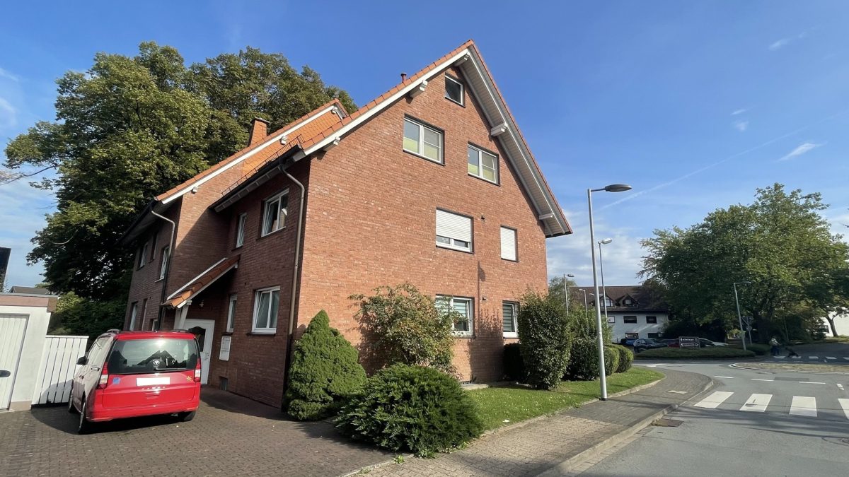 Immobilienangebot – Höxter – Alle – Ihre neue Dachgeschosswohnung in zentraler Lage Immobilienangebot - Höxter - Alle - Ihre neue Dachgeschosswohnung in zentraler Lage