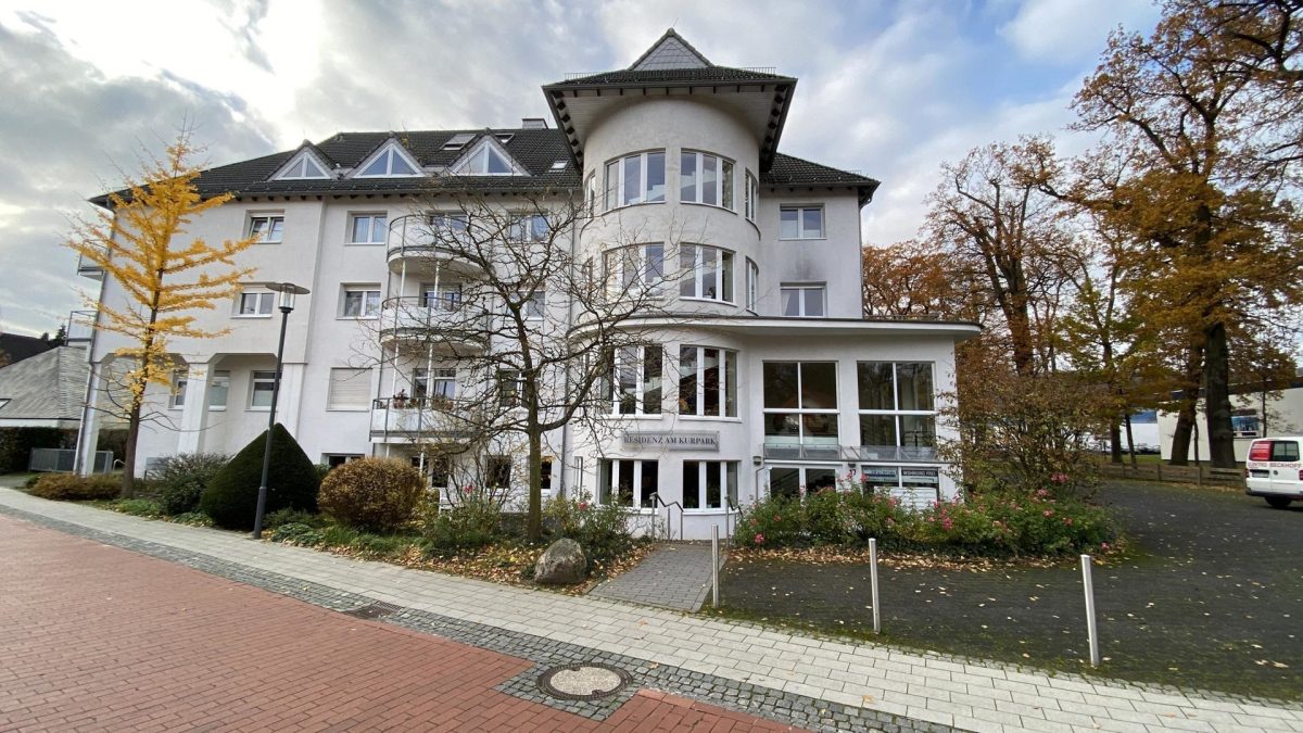 Immobilienangebot – Bad Driburg – Alle – Barrierefreie Eigentumswohnung in der Seniorenresidenz, direkt am Kurpark Immobilienangebot - Bad Driburg - Alle - Barrierefreie Eigentumswohnung in der Seniorenresidenz, direkt am Kurpark