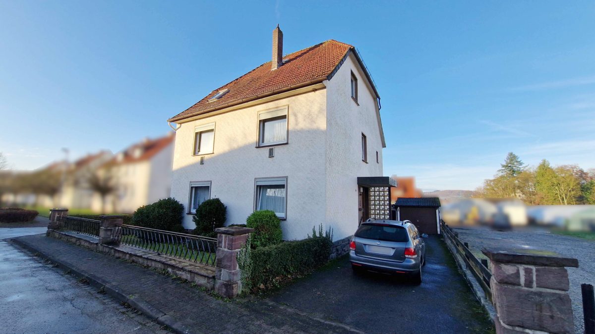 Außenansicht Immobilienangebot - Lauenförde - Alle - Gepflegtes Wohnhaus mit viel Platz für Ihre Familie