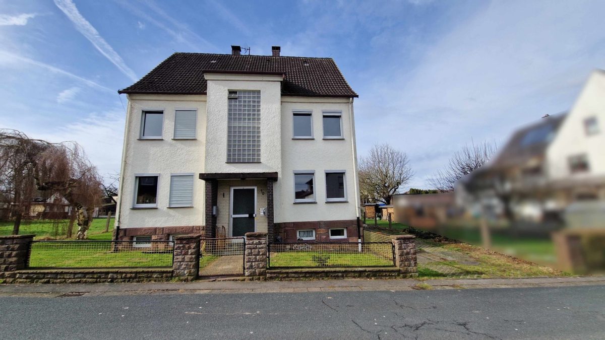 Immobilienangebot - Derental - Alle - Dieses Zweifamilienhaus mit großem Garten bietet Potential