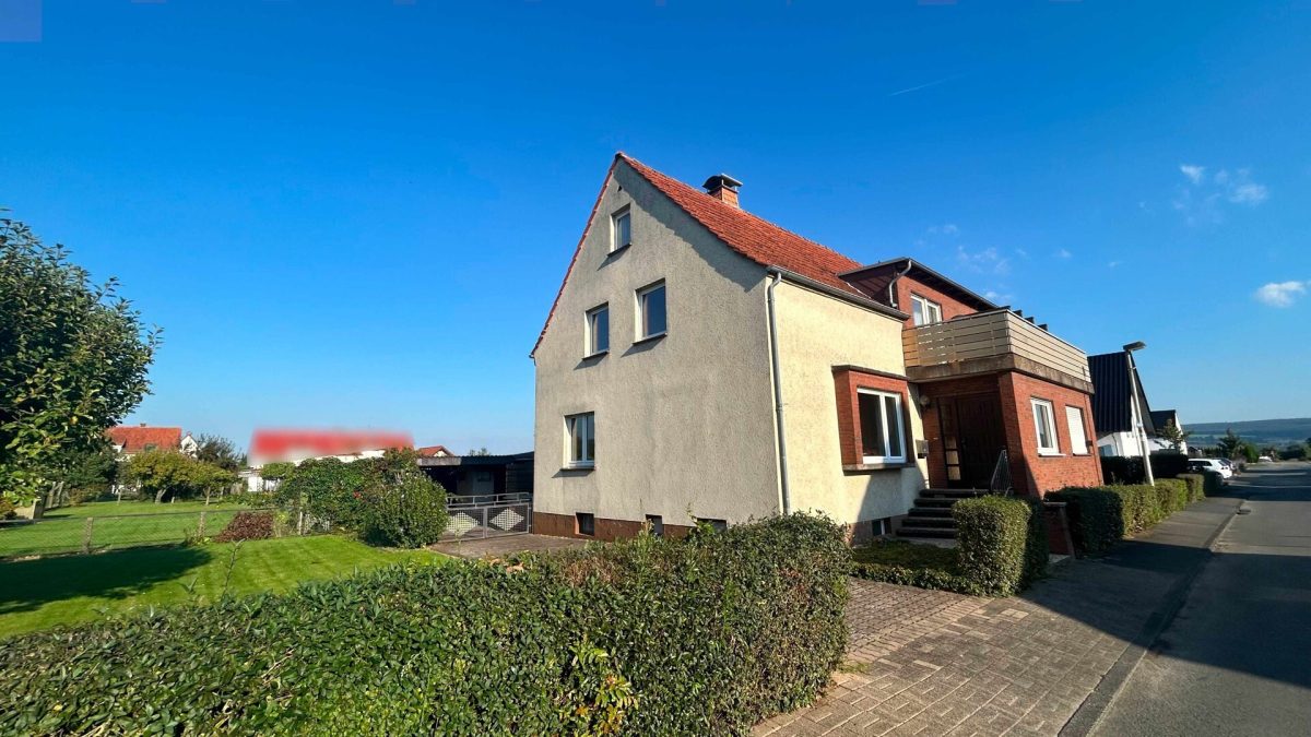Immobilienangebot – Höxter-Albaxen – Alle – Solide Doppelhaushälfte mit großzügigen Grundstück Immobilienangebot - Höxter-Albaxen - Alle - Solide Doppelhaushälfte mit großzügigen Grundstück