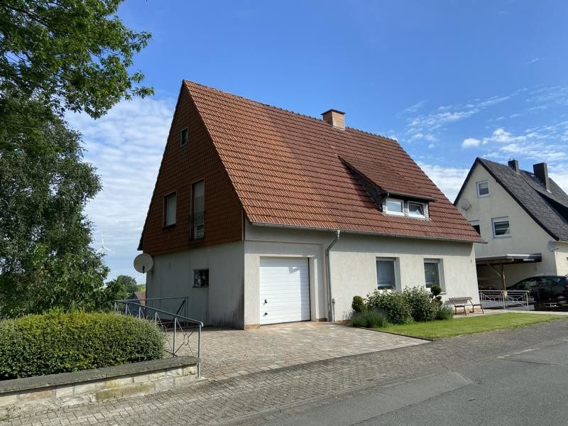 1. Titelbild Immobilienangebot - Büren / Harth - Alle - Grundsolides Einfamilienhaus