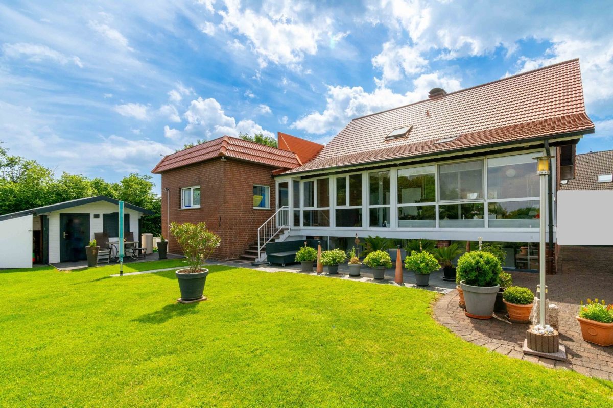 Titelbild Exposé Immobilienangebot - Bad Wünnenberg / Haaren - Alle - Das perfekte Einfamilienhaus